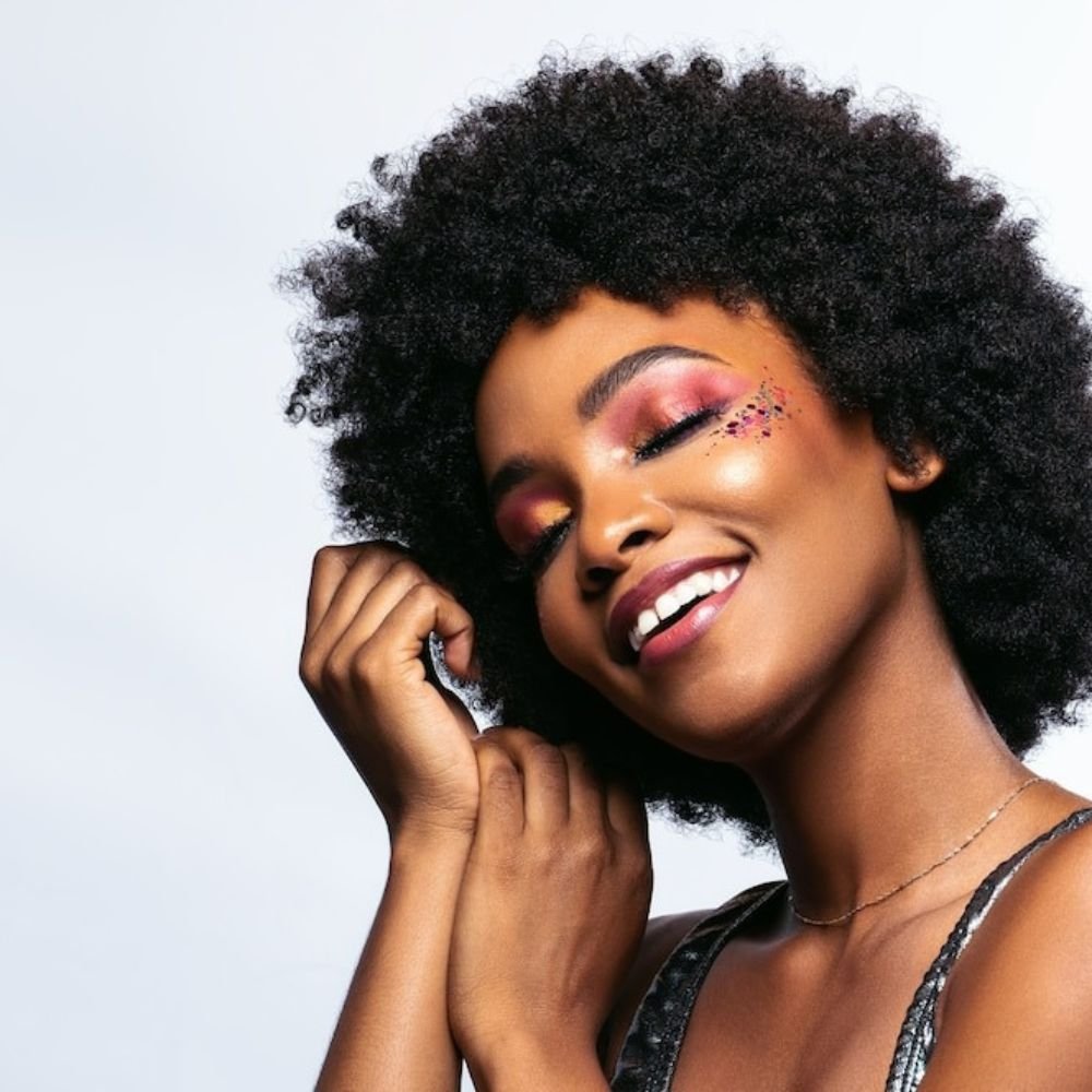 Les Cheveux Afro Une Couronne Spectaculaire de Richesse et de Diversité