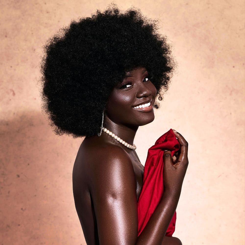 Comment prendre soin de tes cheveux crépus avec des produits naturels ?