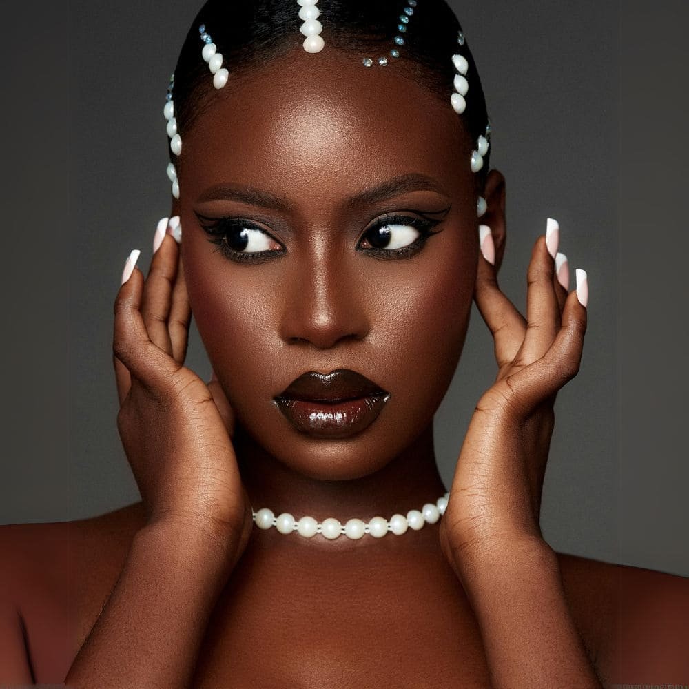 Colorimétrie femme noire : le guide ultime des couleurs qui mettent en valeur la peau noire