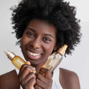 Les huiles naturelles incontournables pour sublimer la peau noire