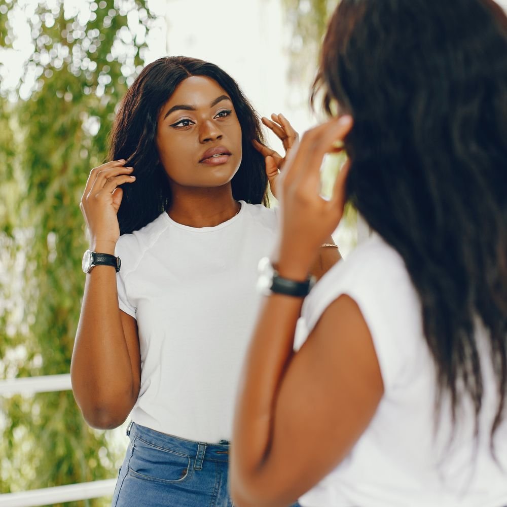 Comment reprendre confiance en soi en 30 jours : guide spécial femme noire